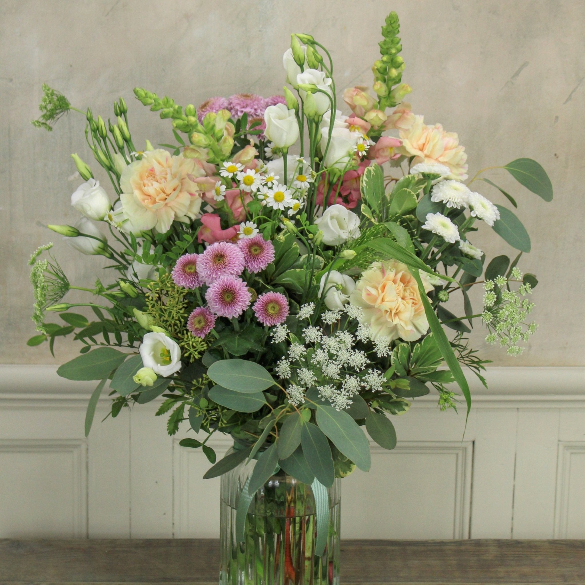 Flowers with vase delivered discount